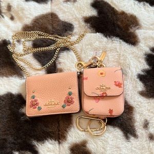 Coach wallet with chain